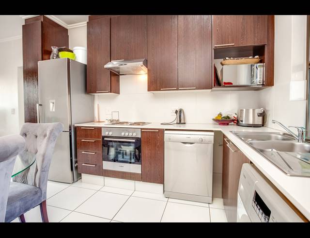 2 BEDROOM APARTMENT FOR SALE IN LONEHILL
